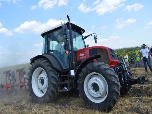 Read more about the article Pravilnik o podsticajima za nabavku novog traktora