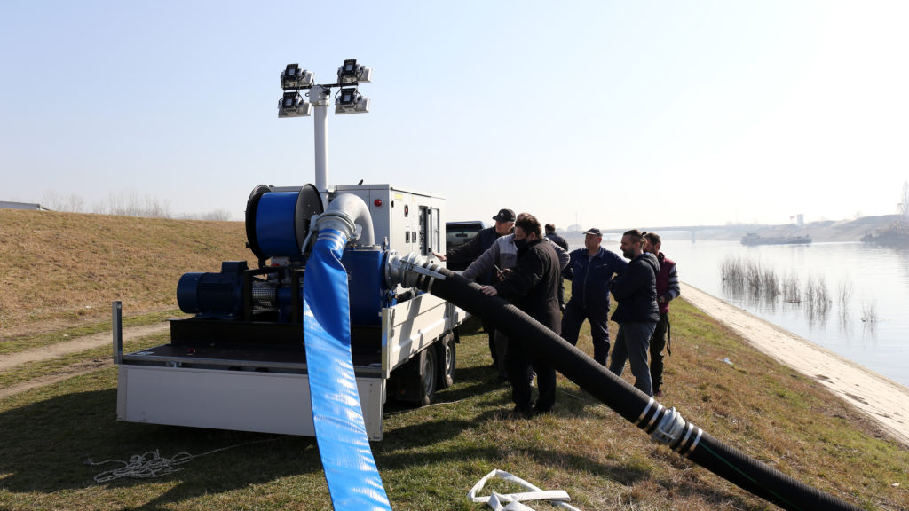 Read more about the article JVP Vode Vojvodine dobilo opremu za odbranu od poplava