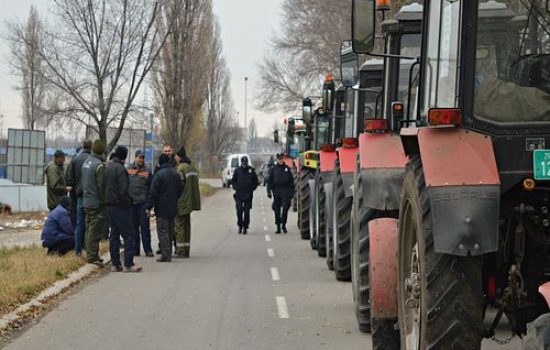 traktori pred pocetak protesta