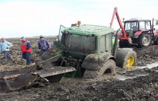 zemlja guta traktore atar Ravnog Topolovca 1